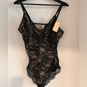 The Shapewear Bodysuit Deep V-Neck Lace Low-Back Thong 3XL